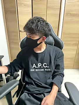 Snapshot of jiji9253 chatting on 10-15-25, 01:33 jiji9253 online show from 10-15-25, 01:33