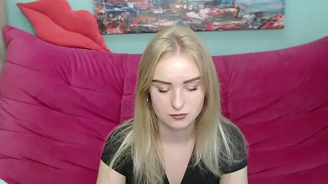 Snapshot of SofySofty chatting on 09-23-25, 04:37 SofySofty online show from 09-23-25, 04:37