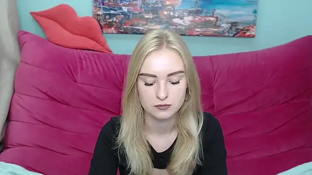 Snapshot of SofySofty chatting on 09-27-25, 04:39 SofySofty online show from 09-27-25, 04:39