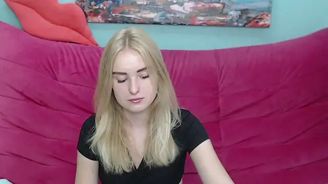 Snapshot of SofySofty chatting on 09-28-25, 04:40 SofySofty online show from 09-28-25, 04:40