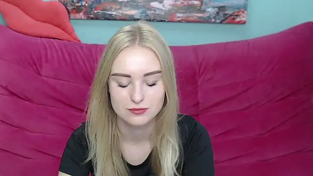 Snapshot of SofySofty chatting on 10-05-25, 04:55 SofySofty online show from 10-05-25, 04:55