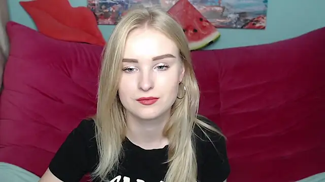 Snapshot of SofySofty chatting on 10-11-25, 04:55 SofySofty online show from 10-11-25, 04:55