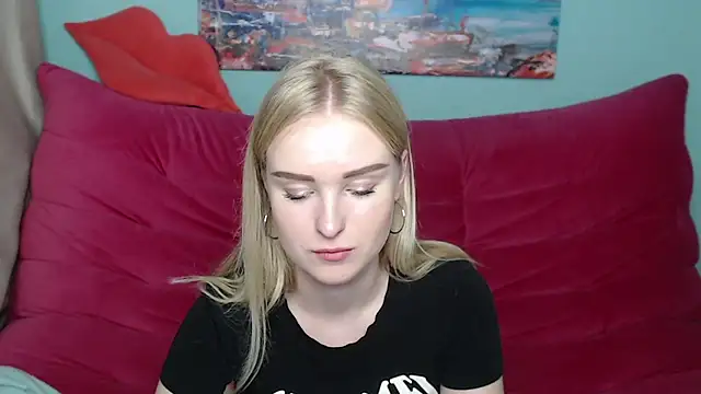 Snapshot of SofySofty chatting on 10-11-25, 05:00 SofySofty online show from 10-11-25, 05:00