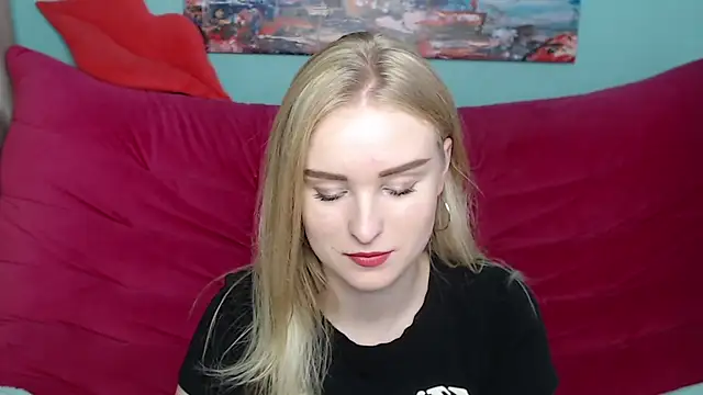 Snapshot of SofySofty chatting on 10-12-25, 05:06 SofySofty online show from 10-12-25, 05:06