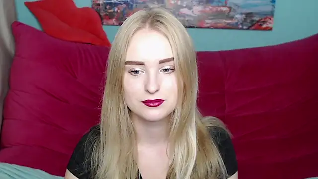 Snapshot of SofySofty chatting on 10-18-25, 04:59 SofySofty online show from 10-18-25, 04:59