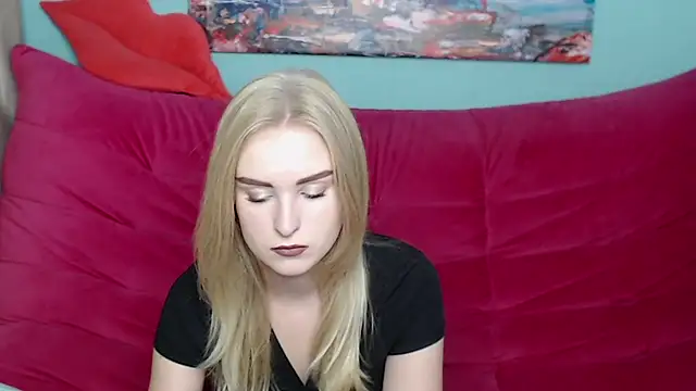 Snapshot of SofySofty chatting on 10-19-25, 04:46 SofySofty online show from 10-19-25, 04:46