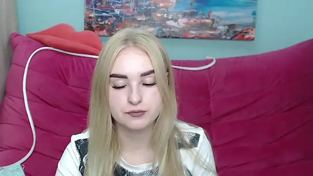 Snapshot of SofySofty chatting on 10-25-25, 04:53 SofySofty online show from 10-25-25, 04:53