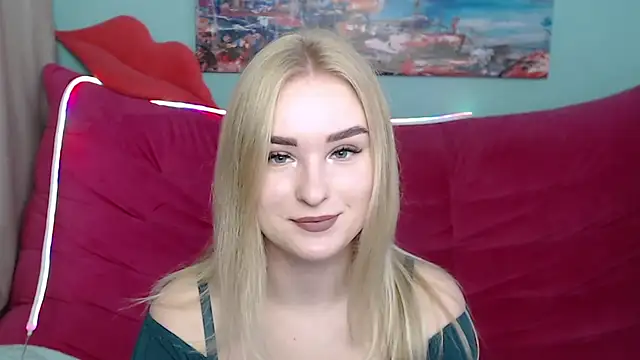 Snapshot of SofySofty chatting on 10-26-25, 05:46 SofySofty online show from 10-26-25, 05:46