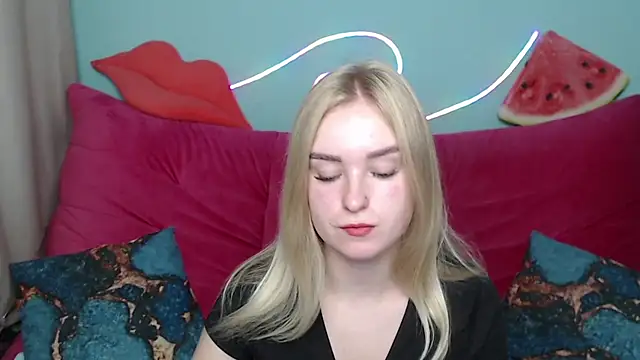 Snapshot of SofySofty chatting on 11-06-25, 05:41 SofySofty online show from 11-06-25, 05:41