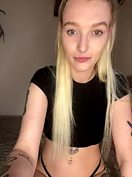 Snapshot of lovecassyrose chatting on 11-25-25, 07:08 lovecassyrose online show from 11-25-25, 07:08