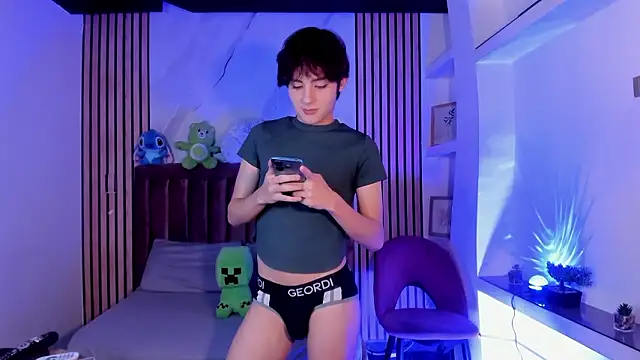 MathiasGreen  online show from 02-10-26, 02:59