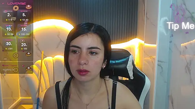 Eilyn love b online show from 10-10-25, 12:48