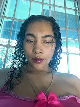 Snapshot of SophieD chatting on 01-10-26, 02:30 SophieD online show from 01-10-26, 02:30