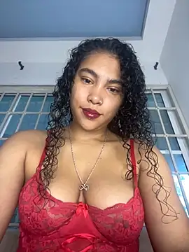 Snapshot of SophieD chatting on 02-11-26, 11:37 SophieD online show from 02-11-26, 11:37