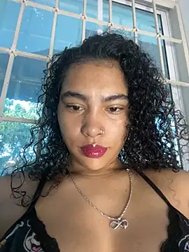 Snapshot of SophieD chatting on 02-13-26, 12:01 SophieD online show from 02-13-26, 12:01