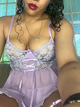 Snapshot of SophieD chatting on 02-16-26, 01:18 SophieD online show from 02-16-26, 01:18