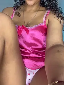 Snapshot of SophieD chatting on 03-02-26, 01:29 SophieD online show from 03-02-26, 01:29