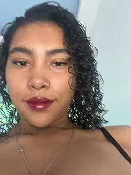 Snapshot of SophieD chatting on 03-08-26, 01:04 SophieD online show from 03-08-26, 01:04