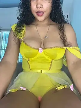 SophieD online show from 04-25-26, 01:41