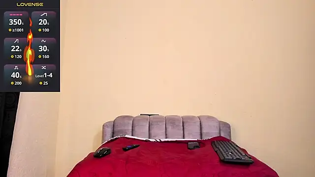 Snapshot of kaifas_dirty chatting on 10-25-25, 12:07 kaifas dirty online show from 10-25-25, 12:07