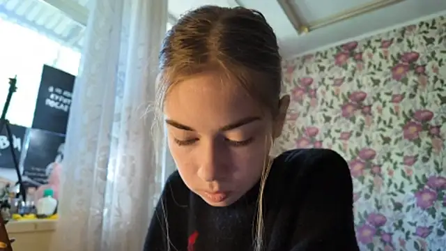 Witching Moon online show from 09-16-25, 07:42