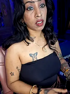 Love Beauty01 online show from 03-20-26, 06:46