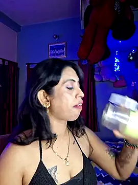 Love Beauty01 online show from 04-03-26, 06:39