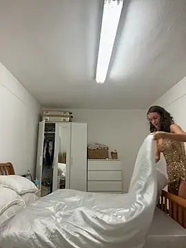 MilaRenee online show from 09-21-25, 07:59