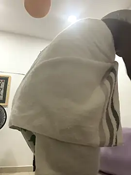 EmilyKisx online show from 11-20-25, 10:04