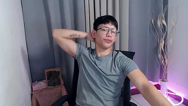 pinkcock froi2305 online show from 04-14-26, 01:50