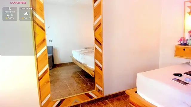 SoleneFontaine online show from 09-10-25, 11:43