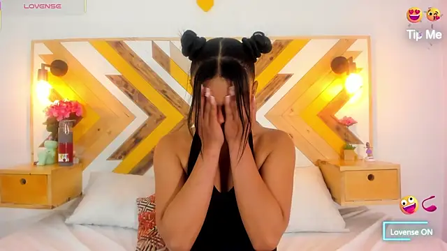 SoleneFontaine online show from 09-19-25, 12:17