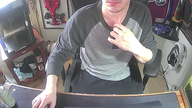 Snapshot of k_dick chatting on 02-25-26, 11:03 k dick online show from 02-25-26, 11:03