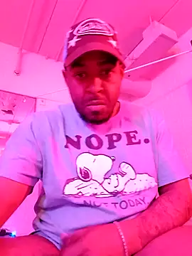 Nuttygmarley online show from 11-28-25, 01:47