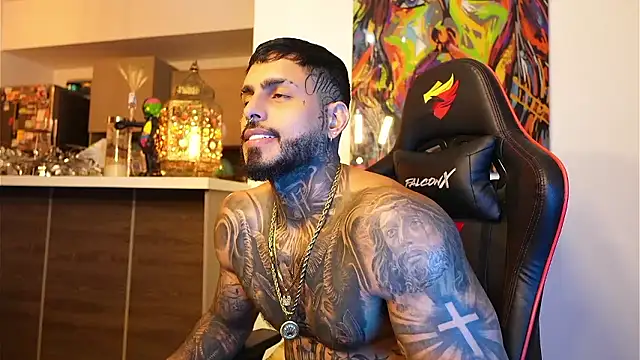 Snapshot of logan_hugh8 chatting on 09-28-25, 02:06 logan hugh8 online show from 09-28-25, 02:06