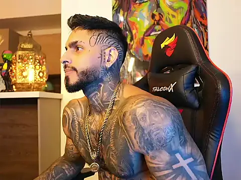 Snapshot of logan_hugh8 chatting on 10-02-25, 01:23 logan hugh8 online show from 10-02-25, 01:23