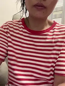 Snapshot of coco-o chatting on 09-22-25, 01:35 coco-o online show from 09-22-25, 01:35