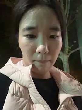 Snapshot of luluya1314 chatting on 11-08-25, 01:44 luluya1314 online show from 11-08-25, 01:44