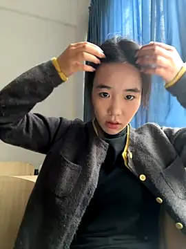 Snapshot of luluya1314 chatting on 11-10-25, 05:17 luluya1314 online show from 11-10-25, 05:17