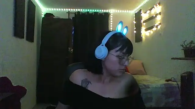 jenmarquez  online show from 12-13-25, 11:54