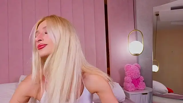 Monica Leen online show from 10-08-25, 06:33