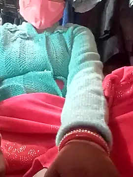 NEHAHOT143 online show from 12-17-25, 04:51