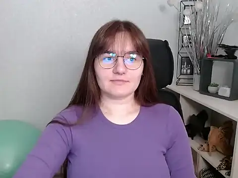 Julie Diamond online show from 11-14-25, 01:43