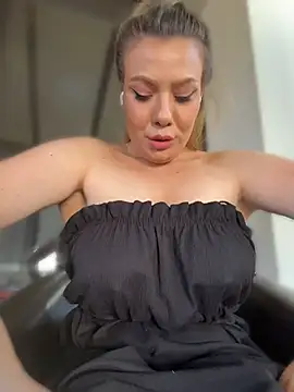 emmasweett11 online show from 08-04-26, 02:52