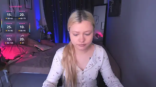 Millie Vanillies online show from 10-14-25, 02:51