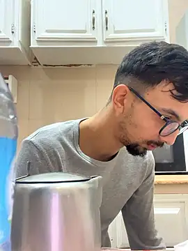 Snapshot of HardArabian@xh chatting on 01-11-26, 03:50 HardArabianxh online show from 01-11-26, 03:50