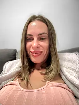 Snapshot of _JessyRey_ chatting on 10-03-25, 05:59 JessyRey online show from 10-03-25, 05:59