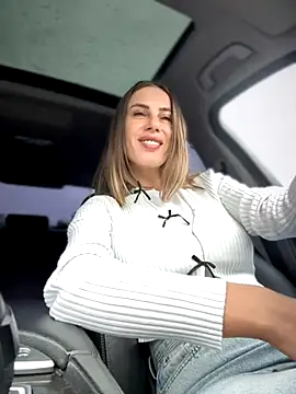 Snapshot of _JessyRey_ chatting on 10-06-25, 08:23 JessyRey online show from 10-06-25, 08:23