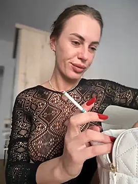 Snapshot of _JessyRey_ chatting on 11-18-25, 08:52 JessyRey online show from 11-18-25, 08:52