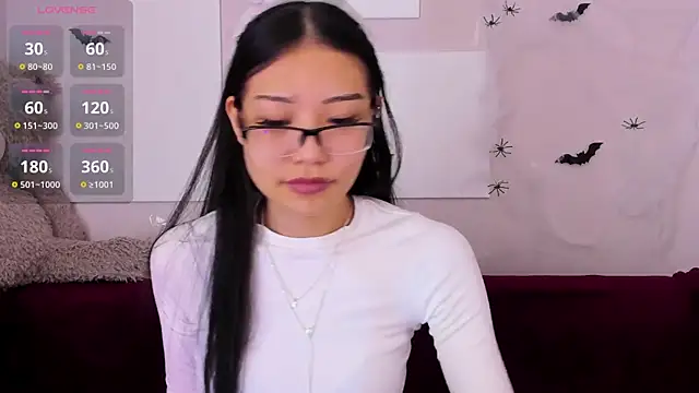 kuro mimi online show from 10-29-25, 09:22